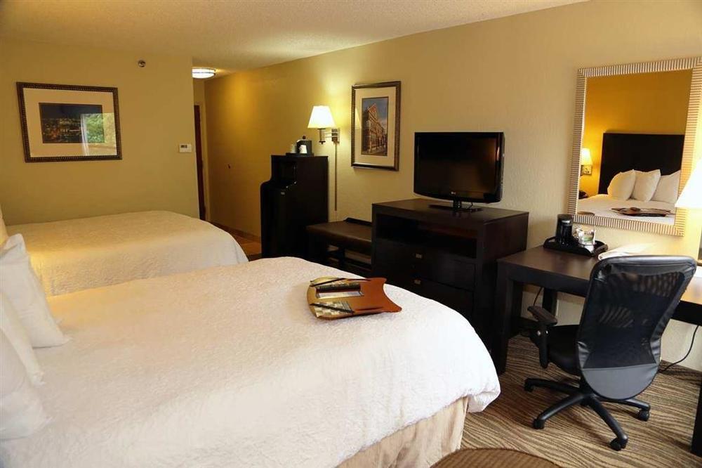 Hampton Inn Nashville-I-24 Hickory Hollow Стая снимка